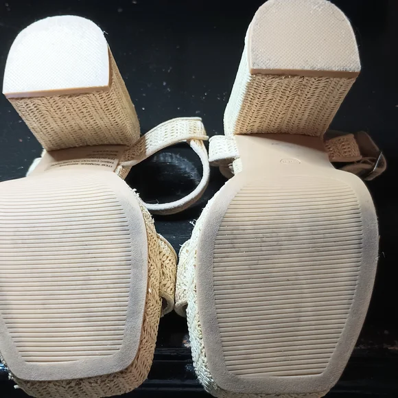 Torrid Beige Woven Platform Heels - Picture 4 of 4